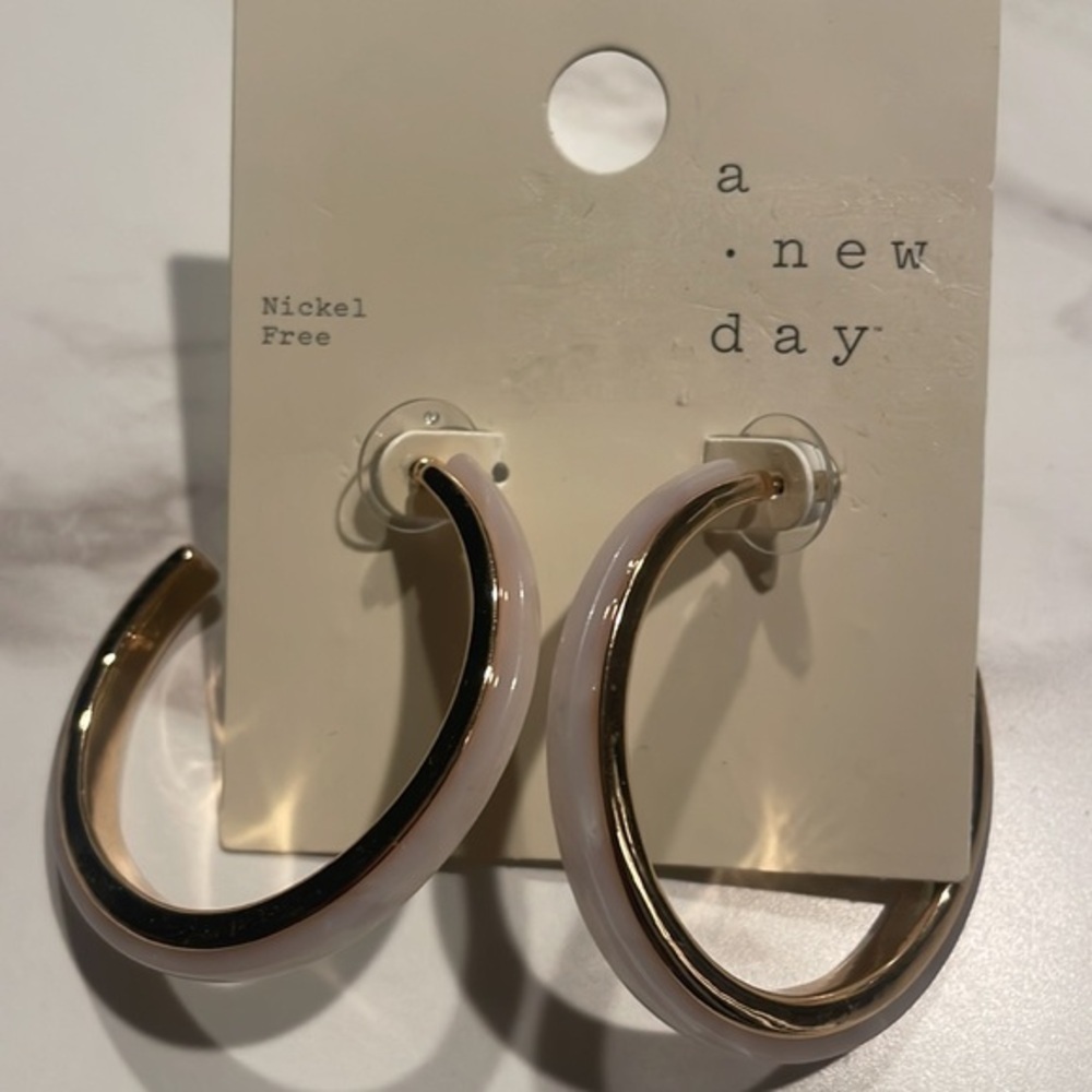 A new day earrings powder pink gold hoop nickel free fashion jewelry stud New OS